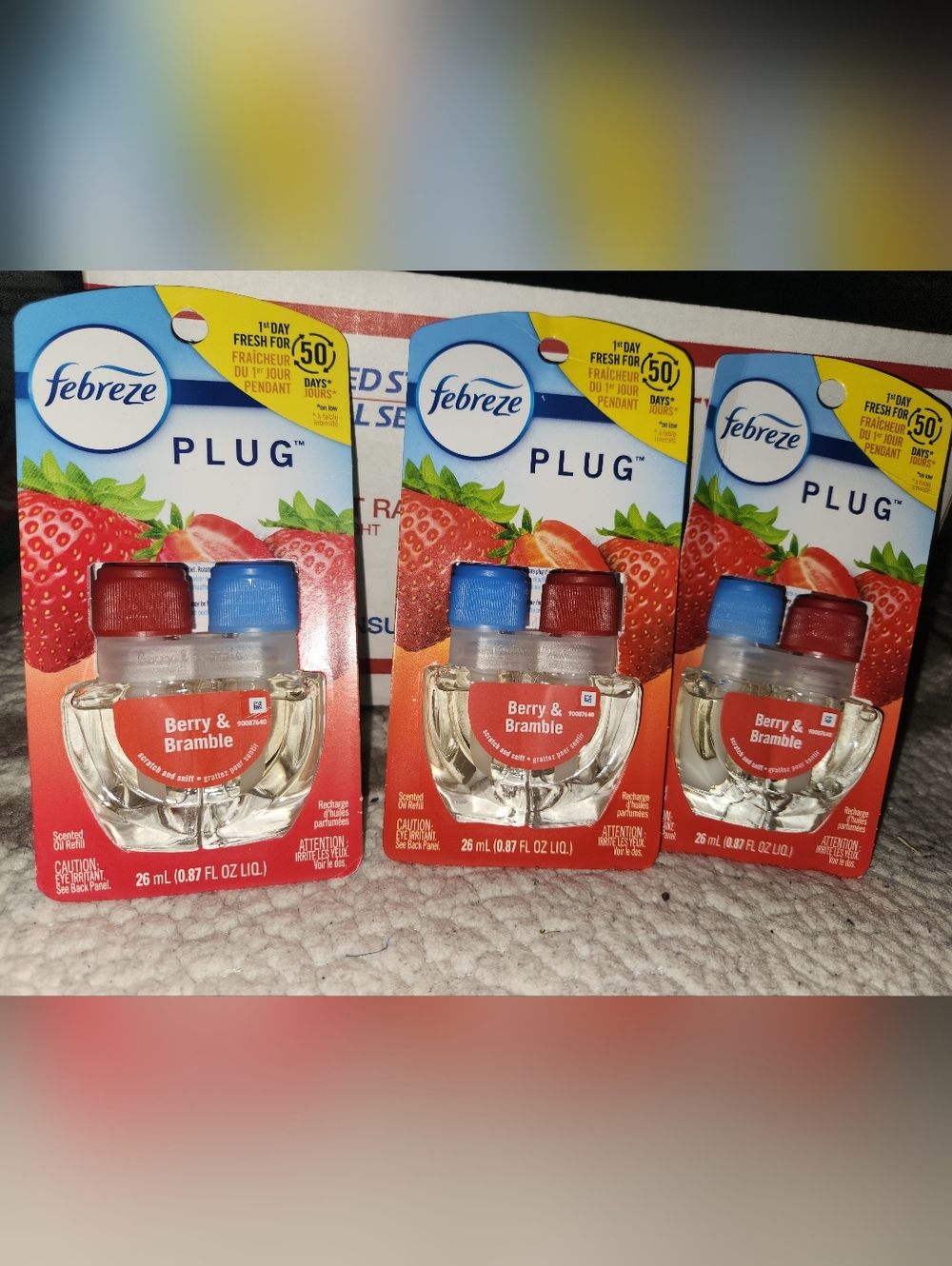 Febreze Plug Scented Oil Refill Berry & Bramble (red/blue)